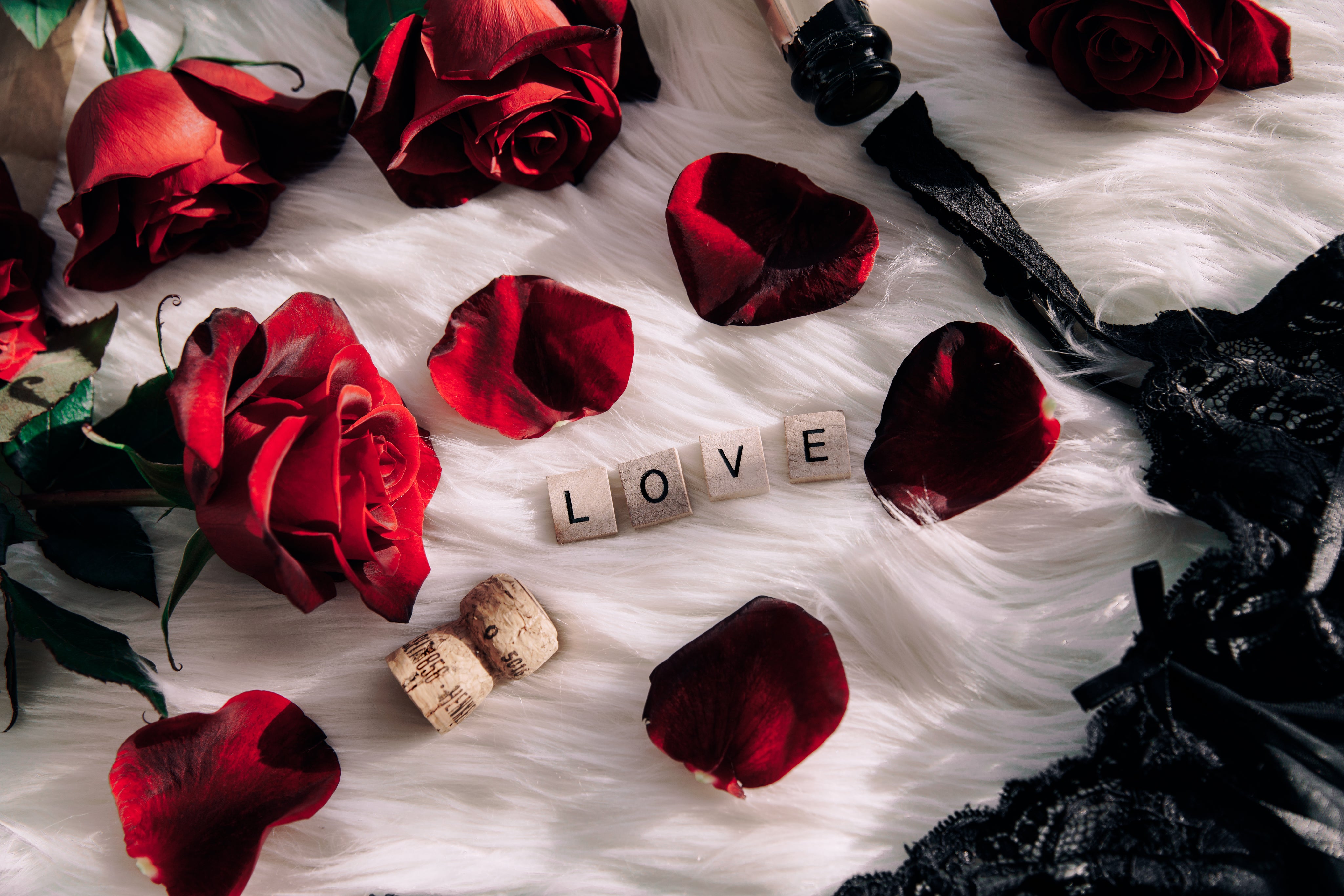 Love Gifts & Balloon Bouquets